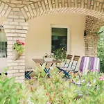 Apartment Toldi68 Apartmanhaz *