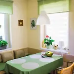 Toldi68 Apartmanhaz * Keszthely