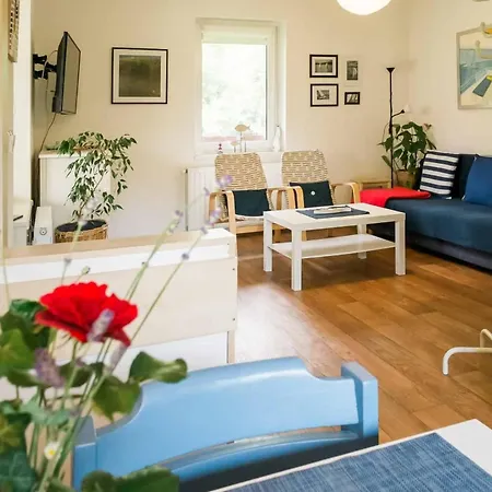 Apartament Toldi68 Apartmanhaz *