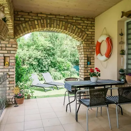 Toldi68 Apartmanhaz Keszthely