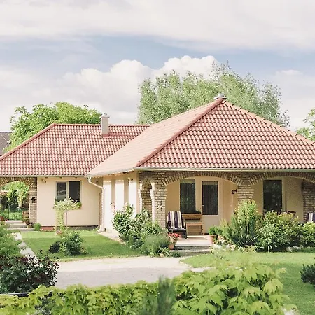 Toldi68 Apartmanhaz